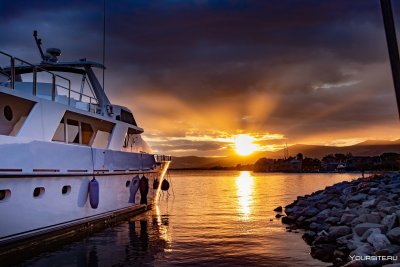 Шикарная яхта