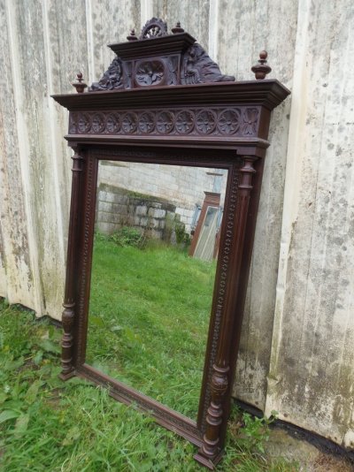 Старинное зеркало с консолью