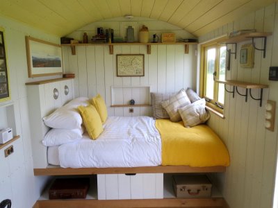 Дачный вагончик внутри