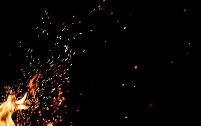 Искры на черном фоне