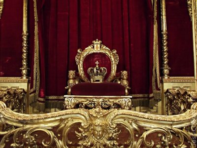 Королевский Тронный зал