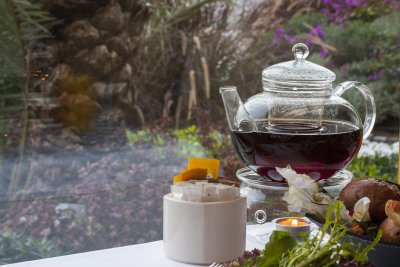 Красивый чай в чайнике