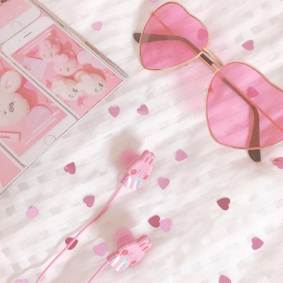 Розовые предметы