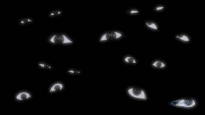 Много глаз на темном фоне