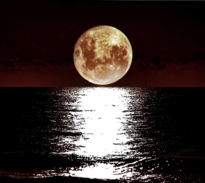 Красивая Луна